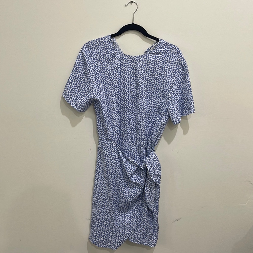 Los Angeles Atelier & other stories short sleeve dress with tie detail